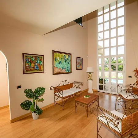 Fantastic With Amazing Sea Views