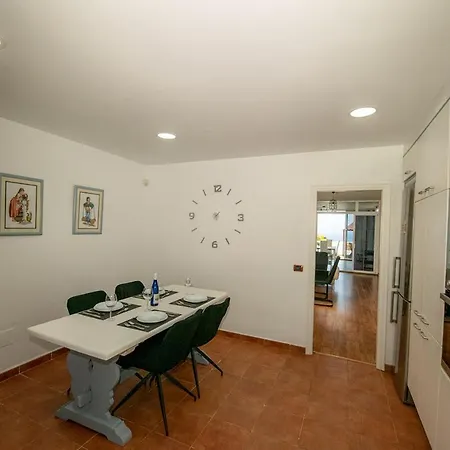 Fantastic With Amazing Sea Views Holiday home