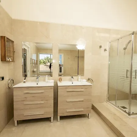 Fantastic With Amazing Sea Views Holiday home *