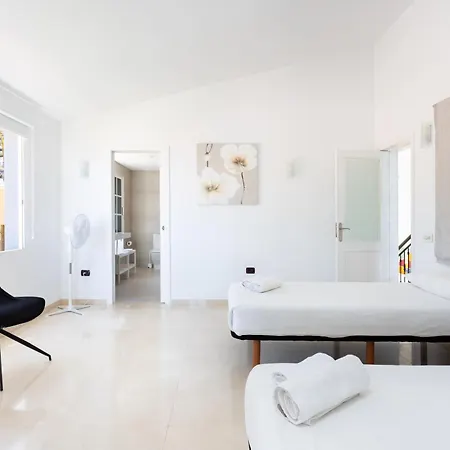 Fantastic With Amazing Sea Views Casa vacanze *